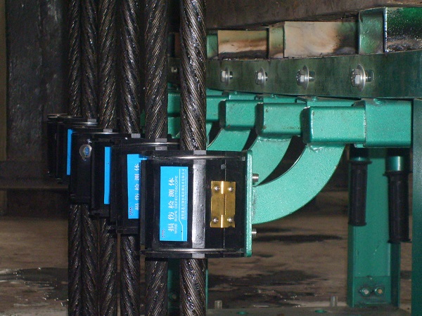 Автоматическая система диагностической проверки в режиме реального времени стального сердечника транспортерной ленты